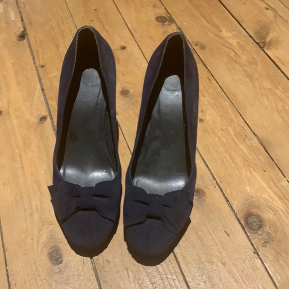 Stuart Weitzman blue suede heels!